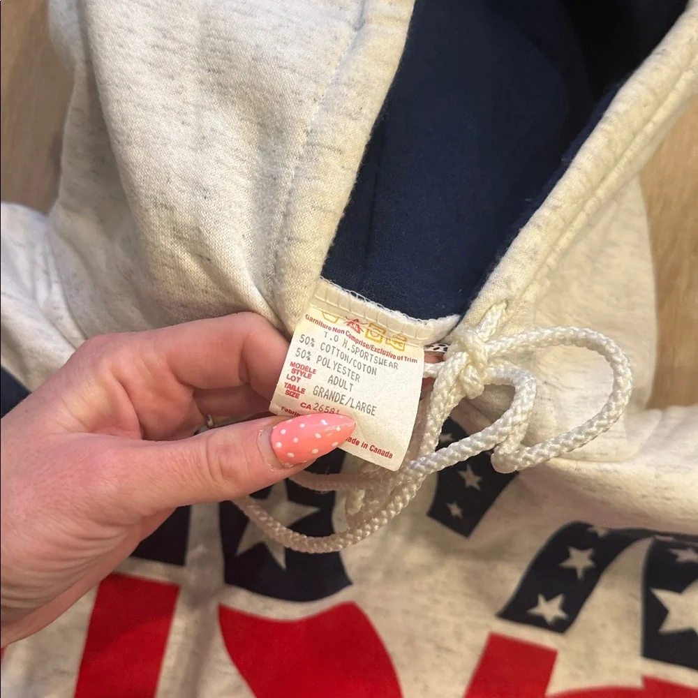Gildan hoodie bold